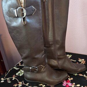 Brown Aerosole Size 6 Wedge Heel Brown Dress Boot Wide Calf/Leg